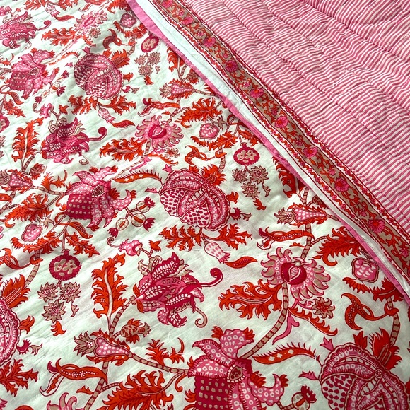 Roller Rabbit - King size Amanda quilt and Full/Queen Jemina sheets - Picture 3 of 4